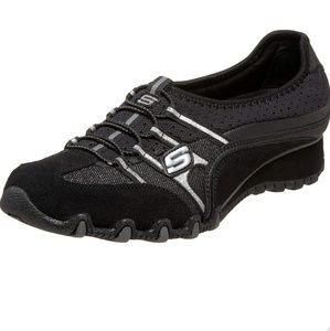 Sketchers Heirloom slip on - Size 8